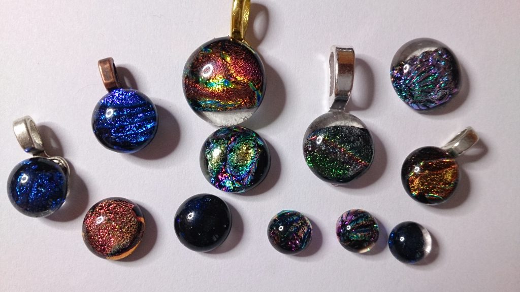 Making a Glass Necklace with Cremation AshesLasting Touch