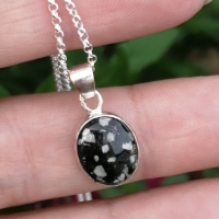 Gold Oval memory pendant