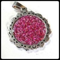 Pattern edge ashes pendant
